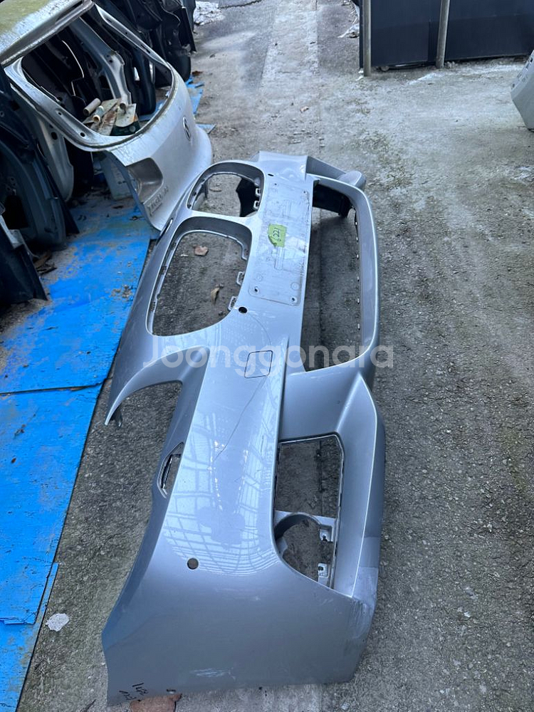 BMW 5시리즈 F10 앞범퍼--2