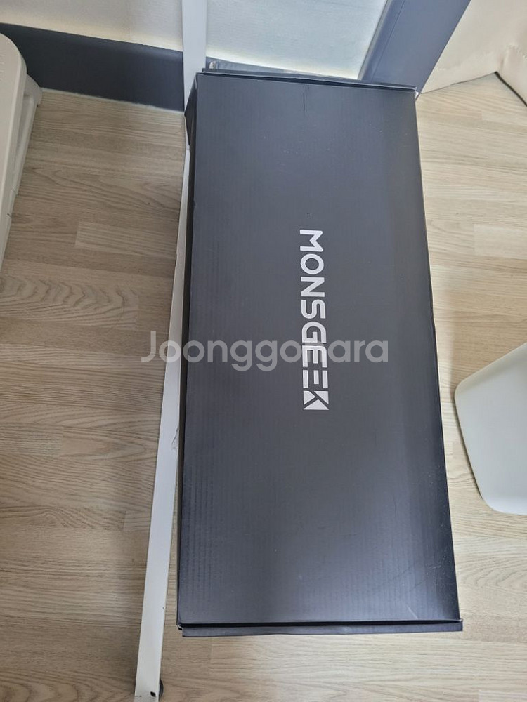 몬스긱monsgeek M5 실버 새제품 팝니다 108--1