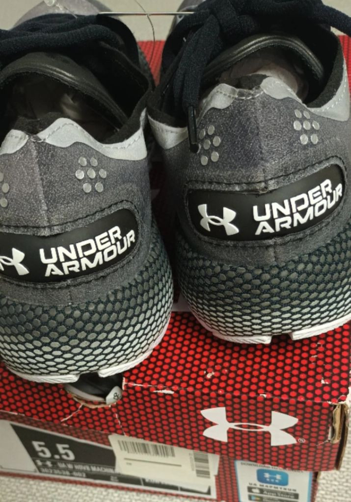 언더아머 UA HOVR 마키나 마스 225 새상품--2