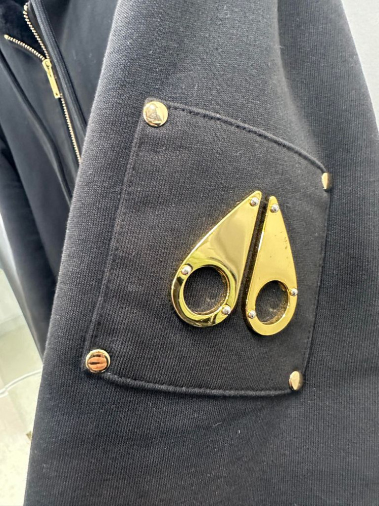 22FW 무스너클 버니스웨터 금장 블랙퍼 이미지