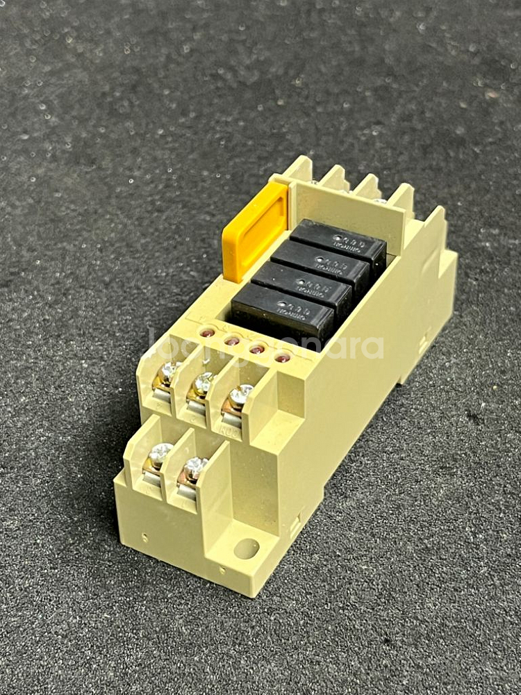 OMRON G6D-4B 3개일괄--2