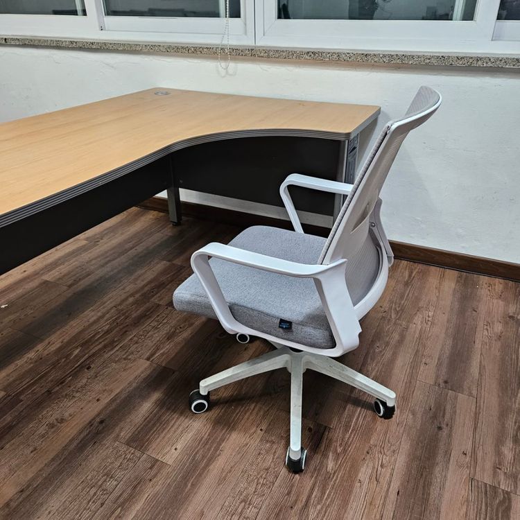 사무용 책상의자 서랍장 세트 판매해요.--4