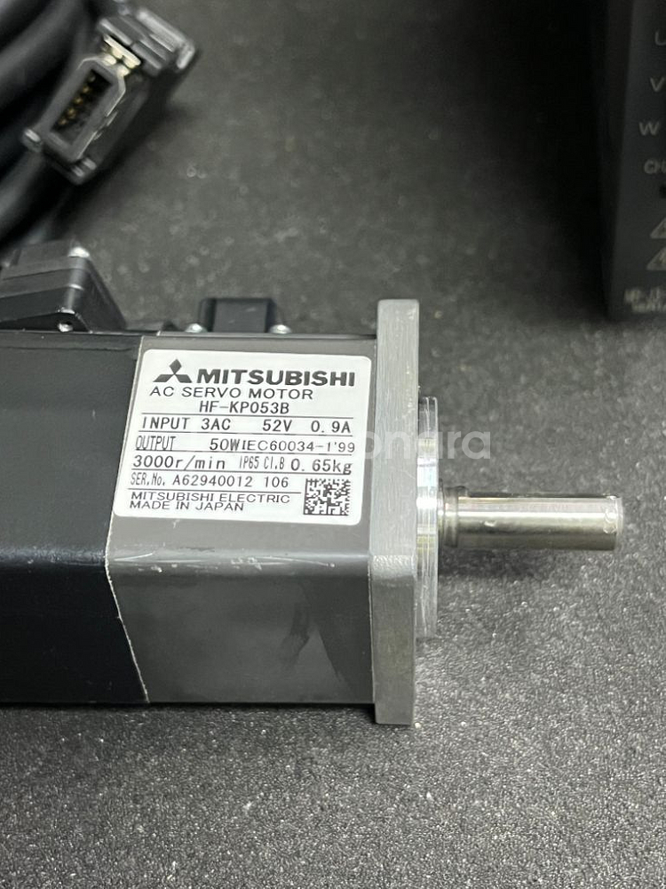 MITSUBISHI SERVO MOTOR & DRIVE--1