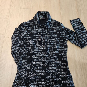 새상품 : 모르간 블라우스