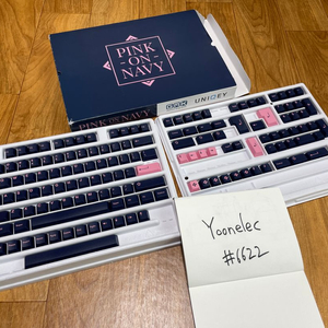 GMK Pink on Navy 핑크 온 네이비 키캡