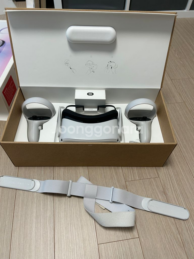 오큘러스 퀘스트 2 128gb 팔아요--2