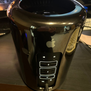 Apple Mac Pro A1481 Late 2013