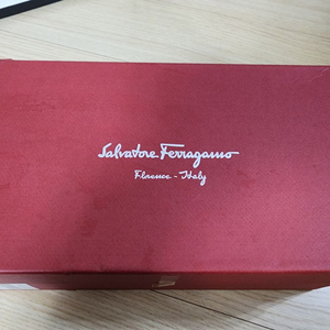 명품 종이박스 FERRAGAMO 페라가모 신발 박스 명