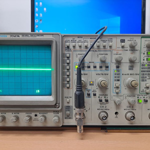 오실로스코프 Tektronix 2247A