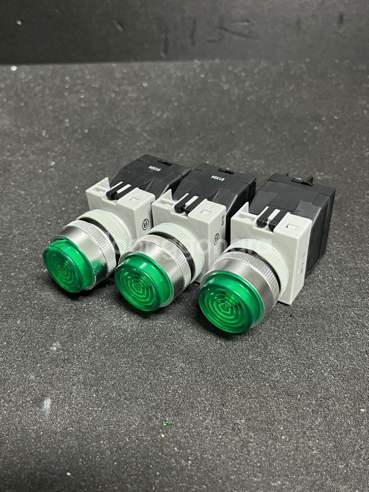 IDEC APW (TW) N18 PILOT LAMP--0