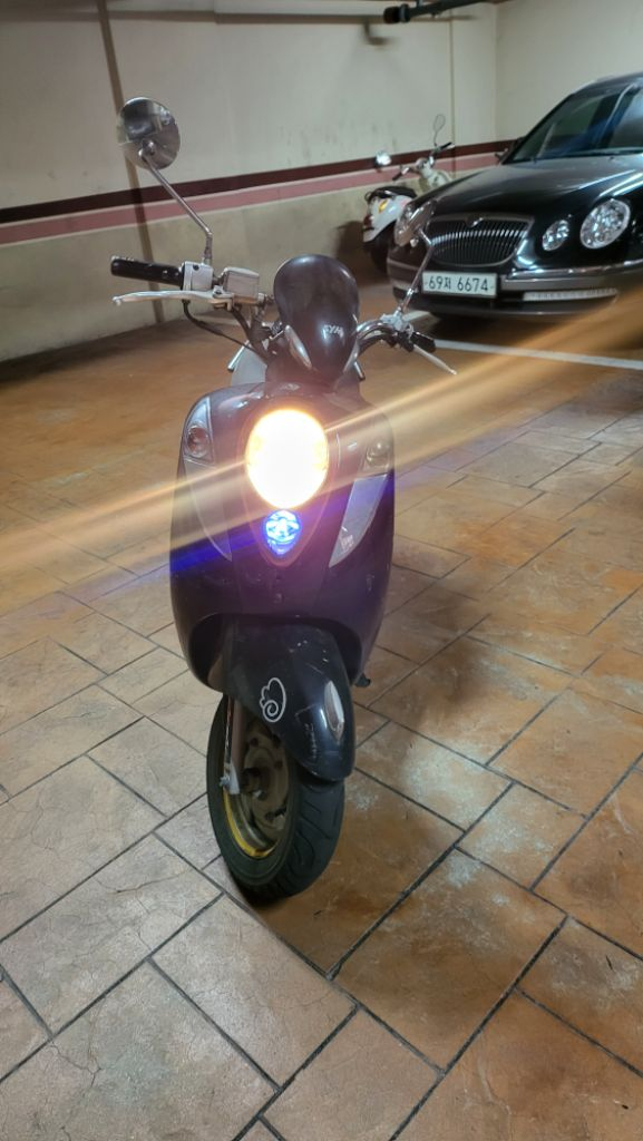 검정색 미오 100cc 스쿠터 판매 이미지