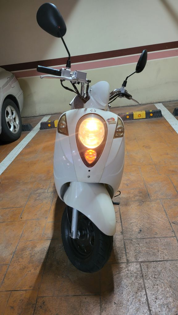 White SYM Mio 100cc 스쿠터 판매합니다 이미지