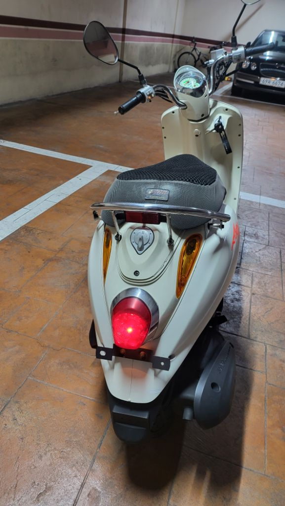 White SYM Mio 100cc 스쿠터 판매합니다 이미지
