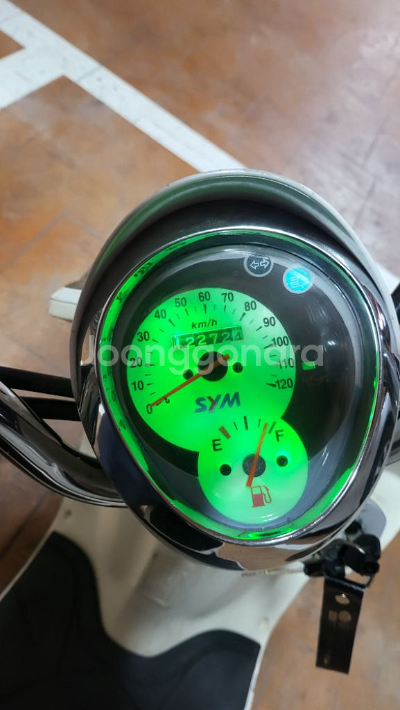 White SYM Mio 100cc 스쿠터 판매합니다--4
