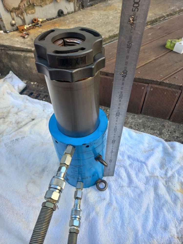 유압램 구멍램 이미지