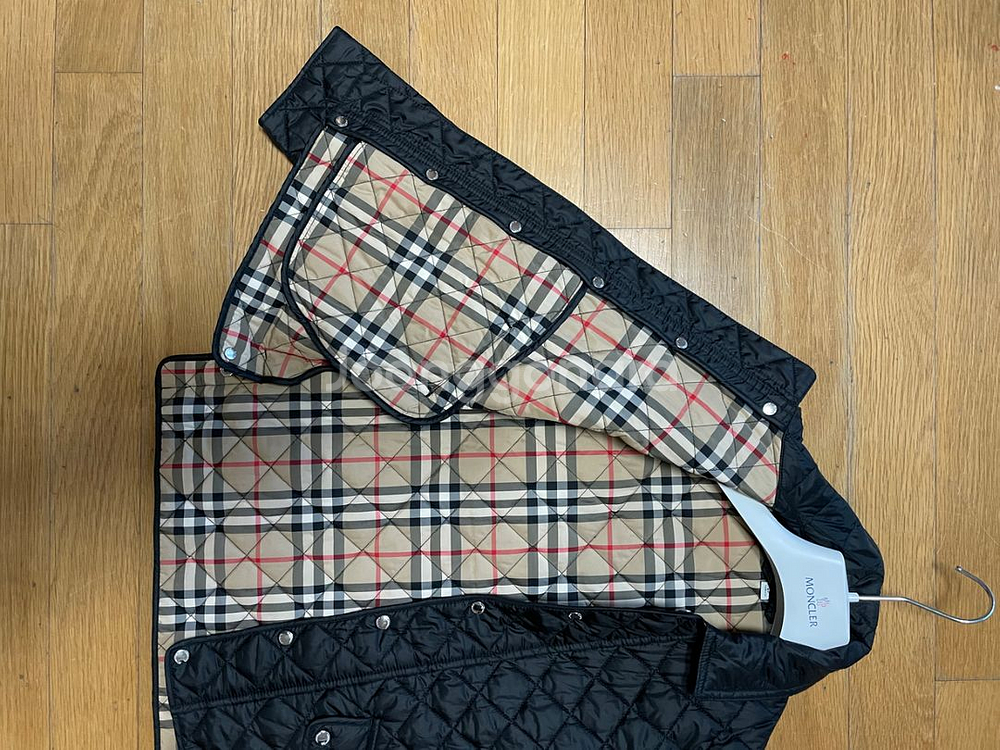 버버리키즈 아동복 버버리 퀼팅자켓 128cm--4