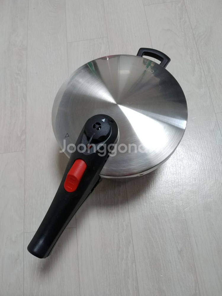 압력솥.새제품.인덕션.5~6인용.삼중바닥.스텐압력밥솥--1