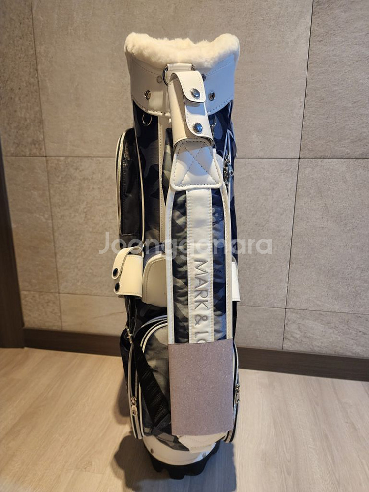 마크앤로나 캐디백 판매합니다.--4