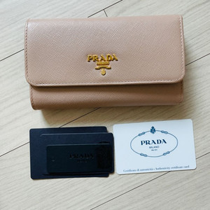 프라다 반지갑 사피아노 메탈 금장 새상품