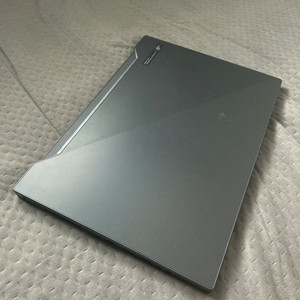 asus rog zephyrus m15.6