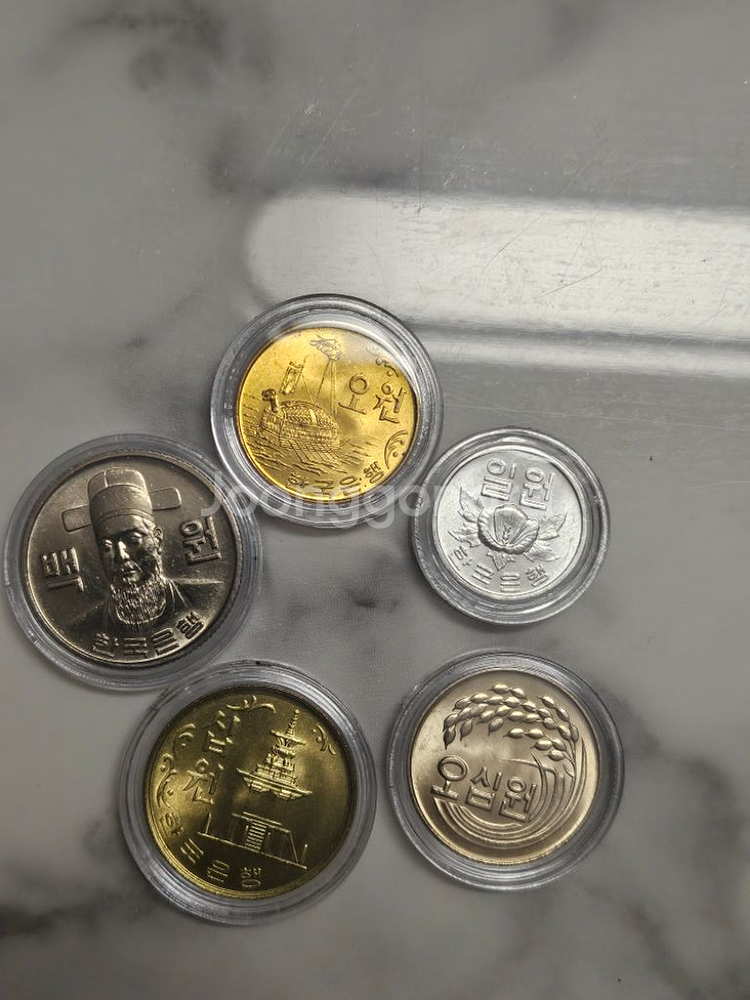 1977년100원 50원 10원 5원 1원 주화세트--2