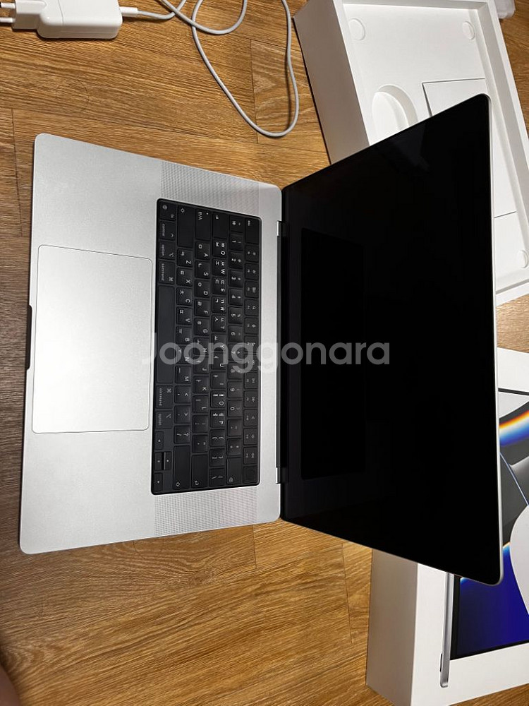 맥북 프로 16인치 m1 pro 램 16기가 판매합니다--2