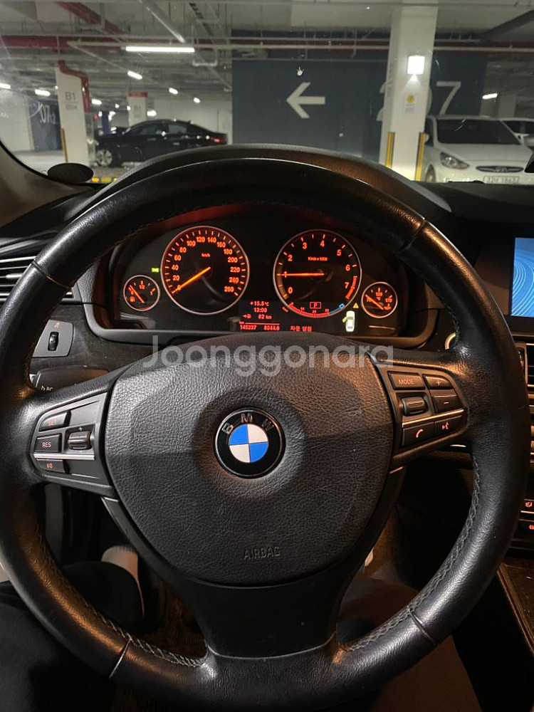 bmw 528i f10 11년식 판매합니다--5