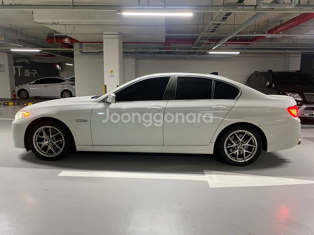 bmw 528i f10 11년식 판매합니다--3