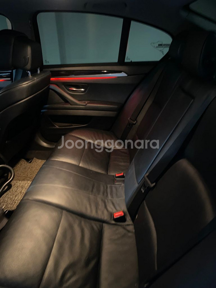 bmw 528i f10 11년식 판매합니다--7