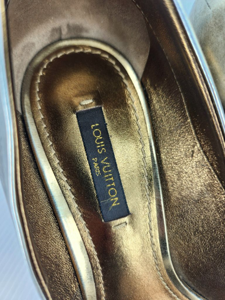 루이비통 여성용 힐 이미지