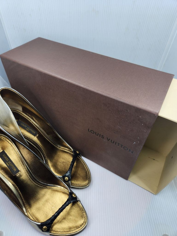 루이비통 여성용 힐 이미지