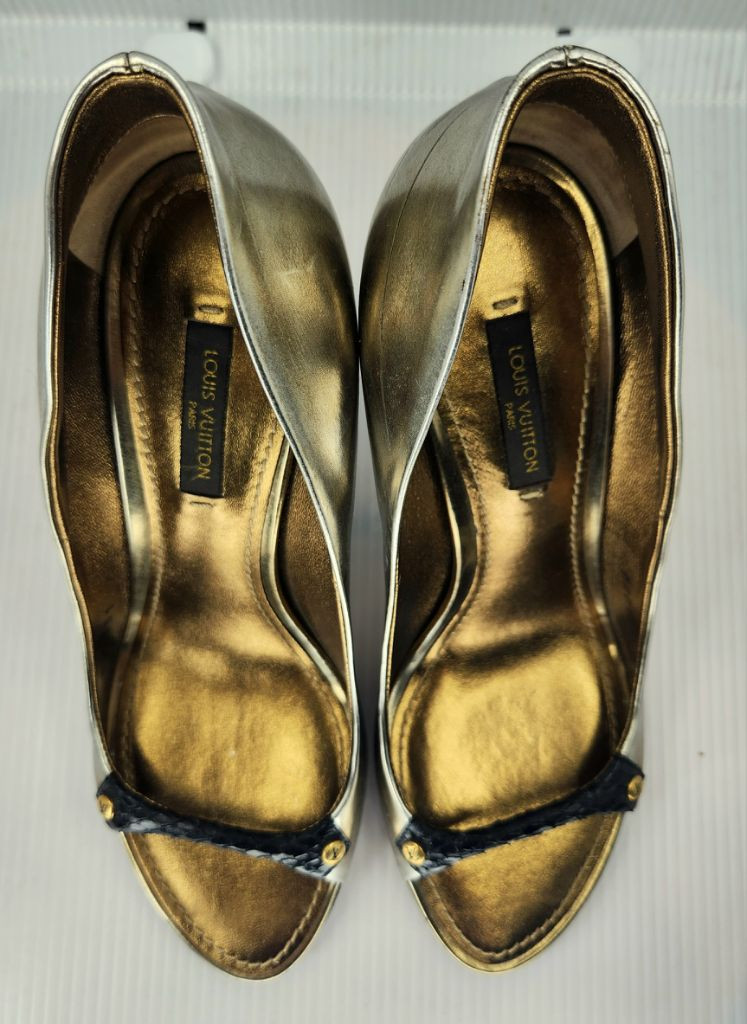 루이비통 여성용 힐 이미지