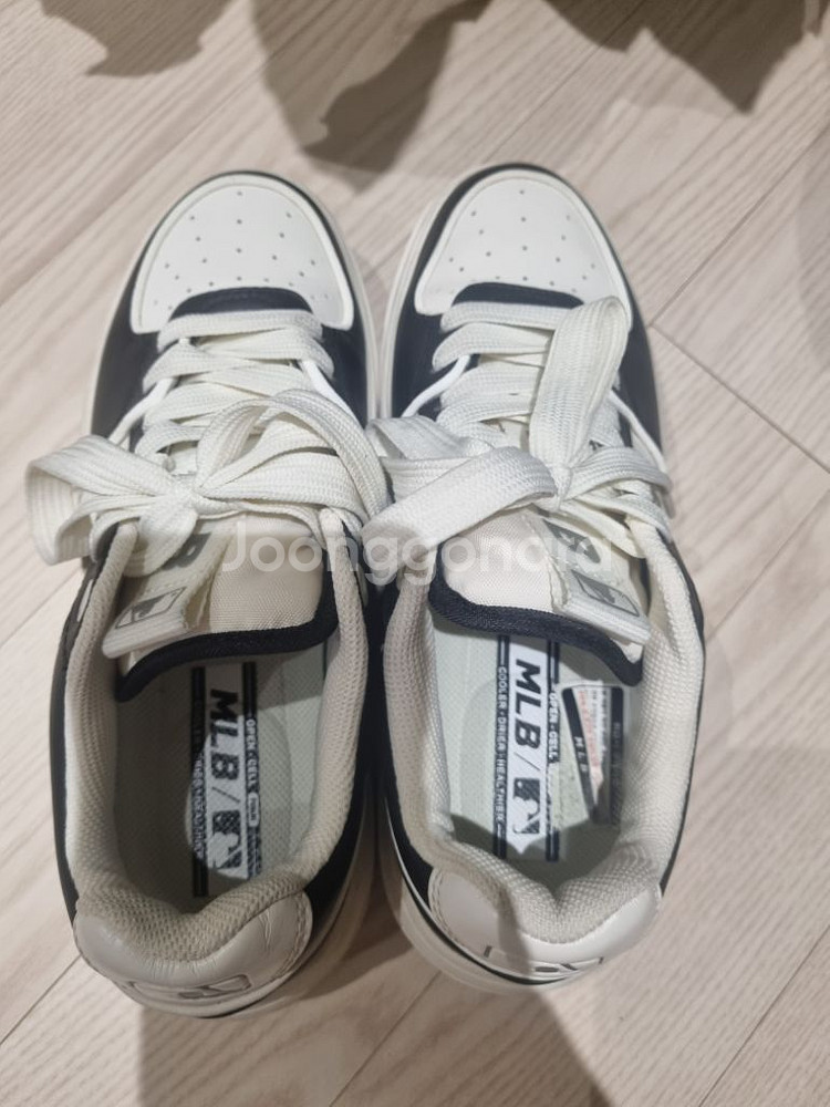 MLB 운동화 245사이즈--4