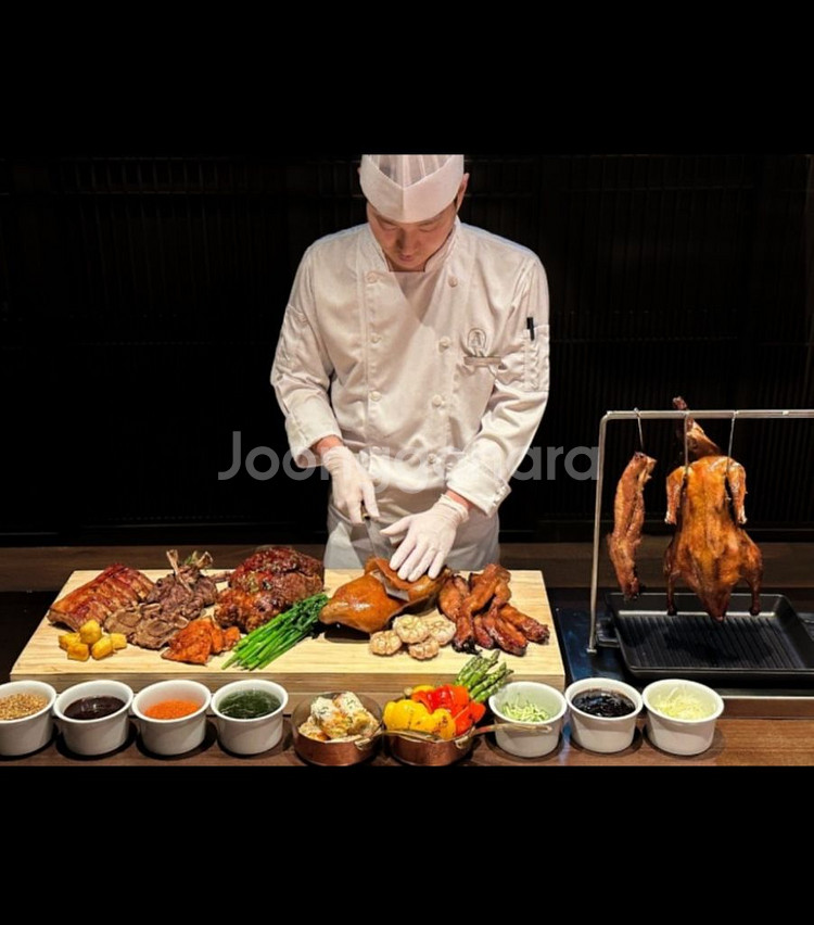 크리스마스 이브 더킹스 호텔 뷔페 부페 2인 / 4인--1