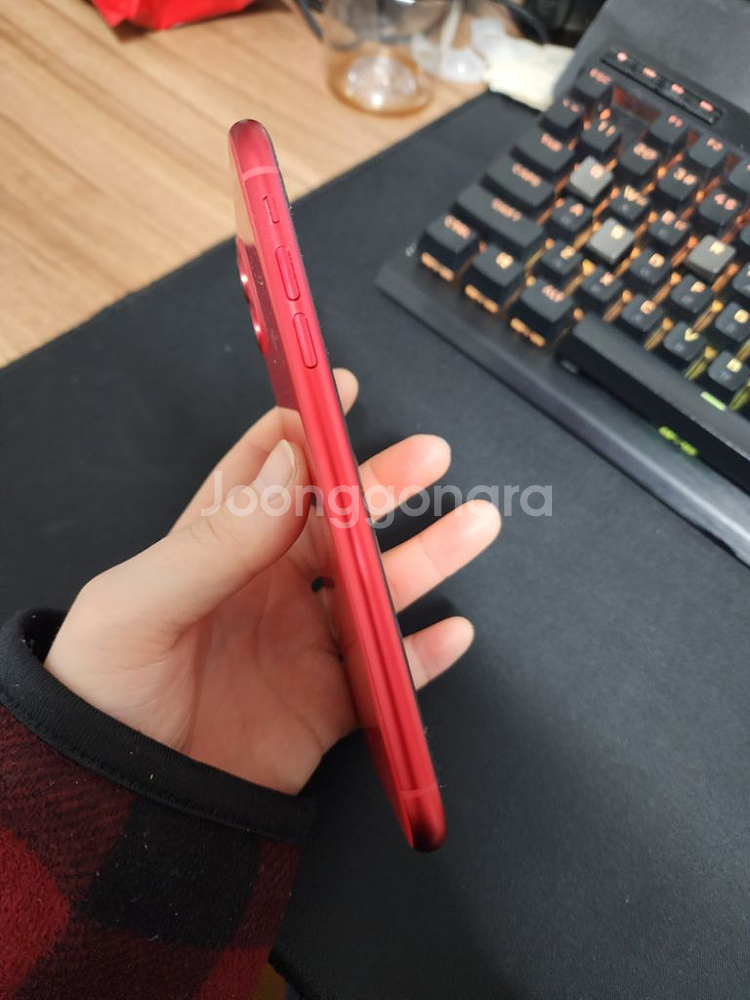 아이폰11 레드 128GB 팝니다--6