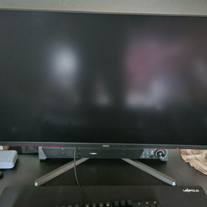 qhd 165hz 32인치 모니터 팝니다.