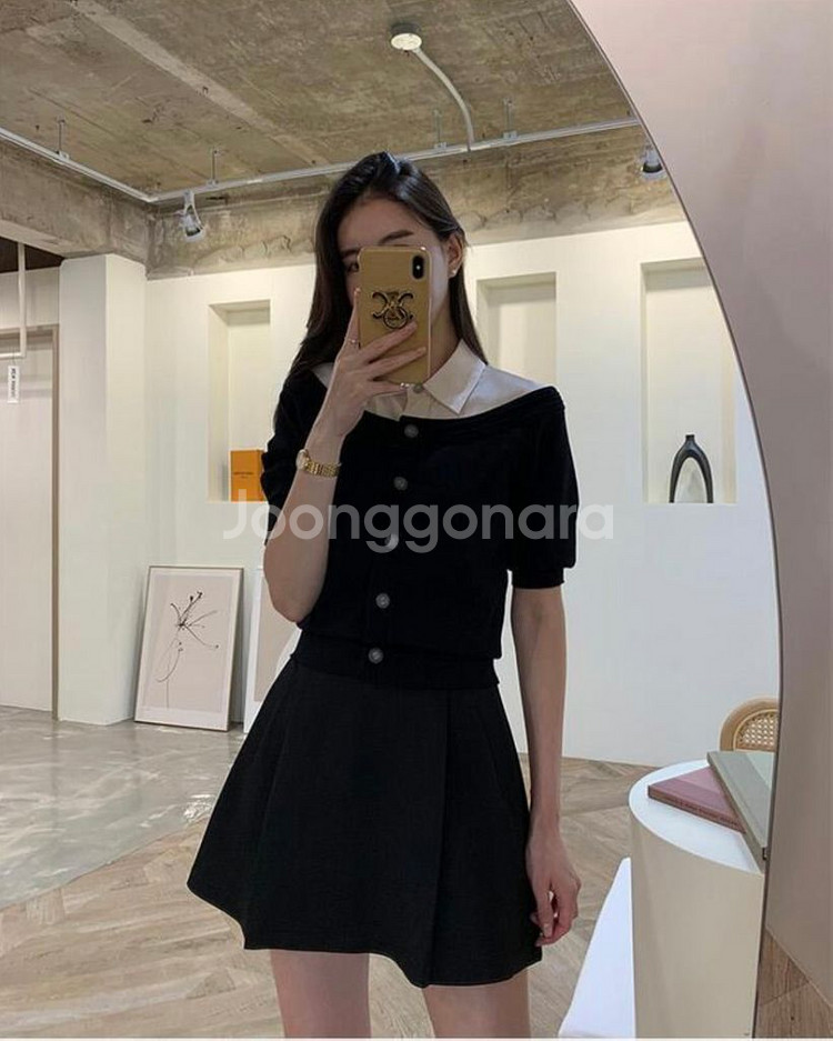 원가168000원 지뽀렘 오프숄더 배색 단추 셔츠 니트--4