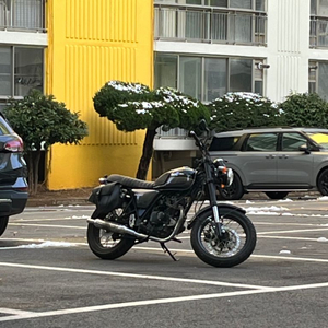 엘로이팬텀 125cc 18년식