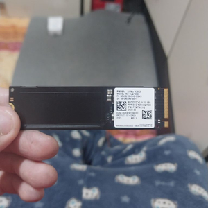 m.2 ssd 128GB (윈도우10 깔려있음)