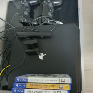 플스4 PS4 프로 판매합니다