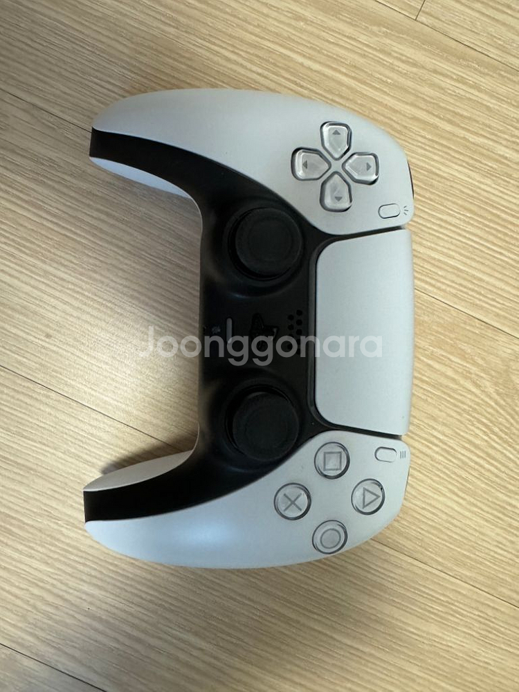 ps5 디스크 모델 + 충전 거치대--3