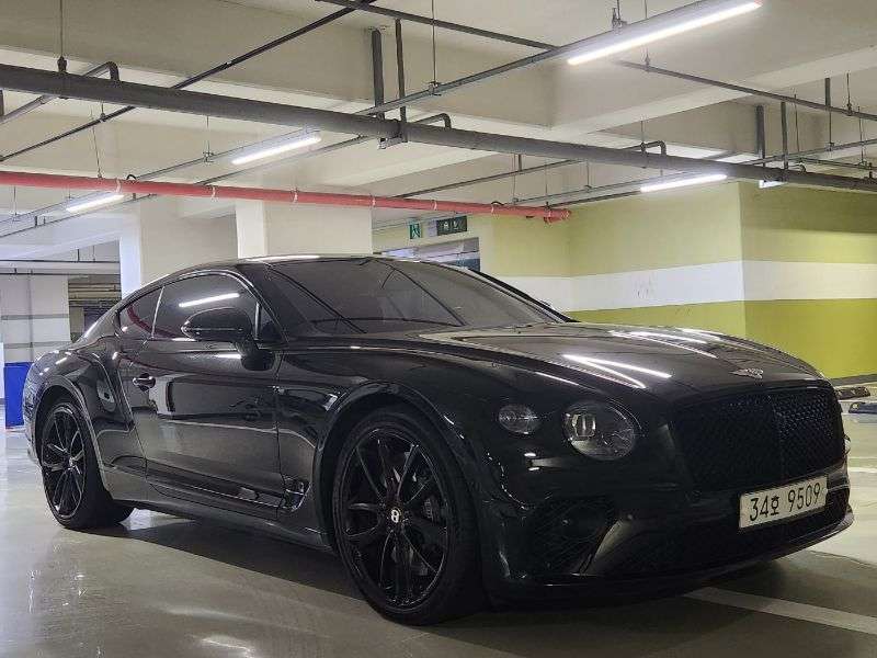 벤틀리 컨티넨탈GT / 무심사 저신용 장기렌트 이미지