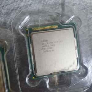 i3 3240, g630 cpu2개 팝니다.