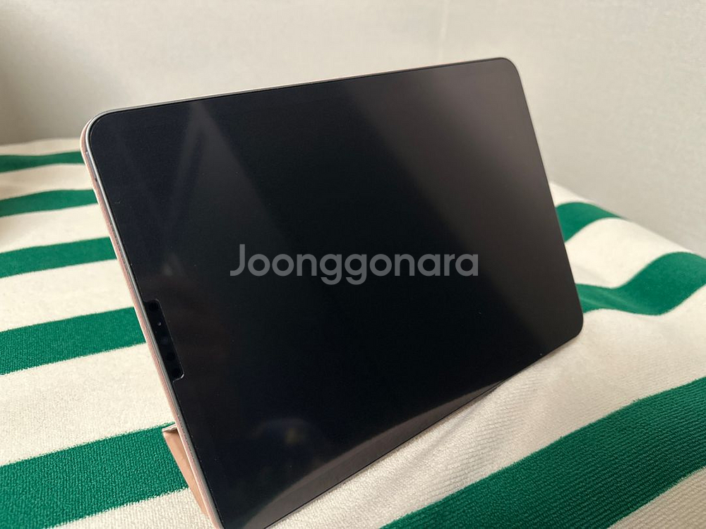 아이패드11인치 M1+애플펜슬+키보드k380 팝니다--1