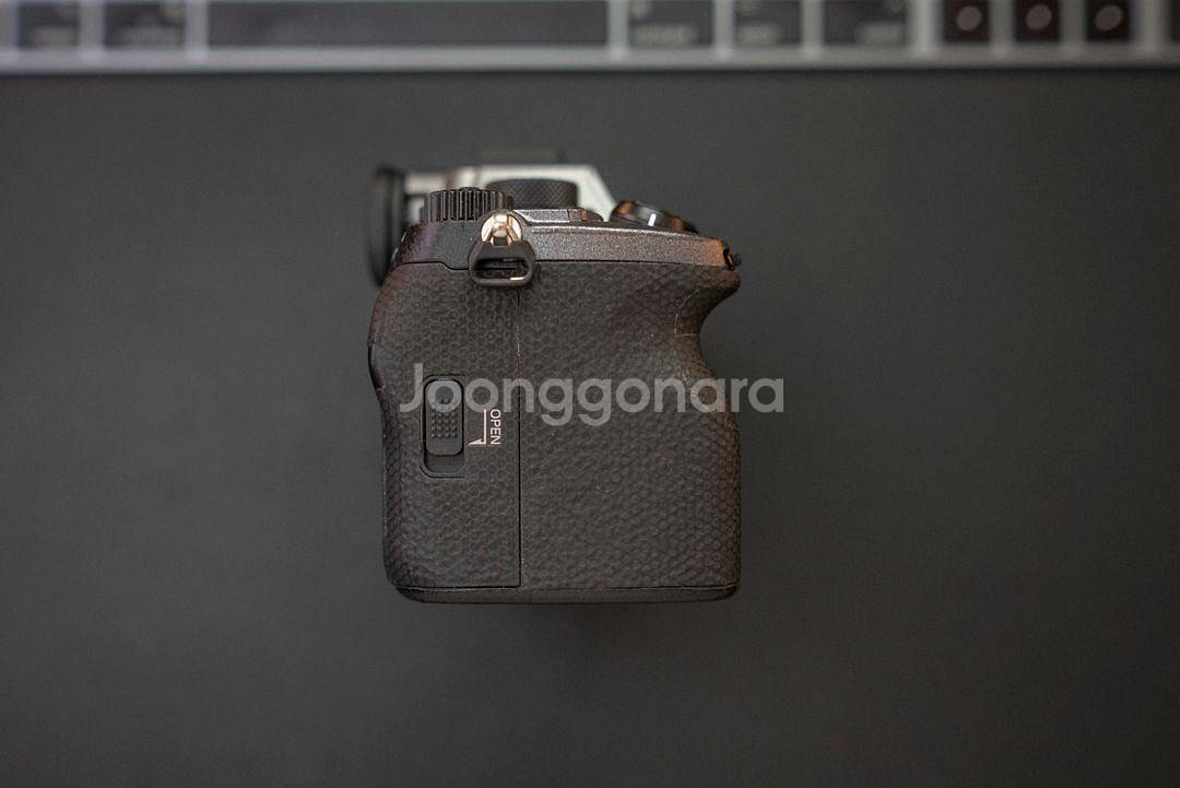Sony a7m4 + falcam 풀 케이지--2