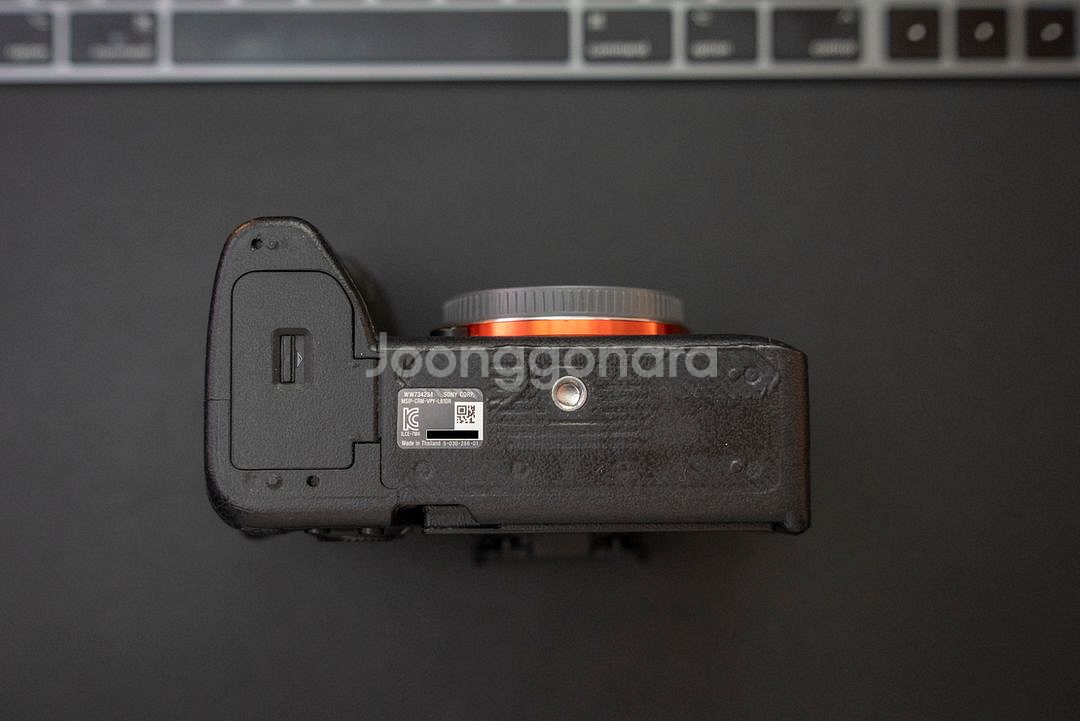 Sony a7m4 + falcam 풀 케이지--3