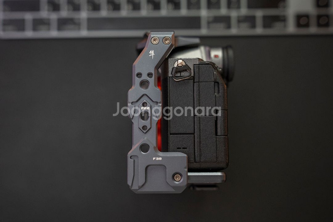 Sony a7m4 + falcam 풀 케이지--9