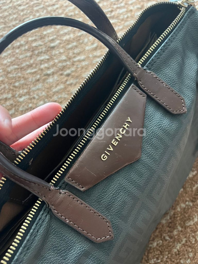 지방시 토트백 상태좋아요--1