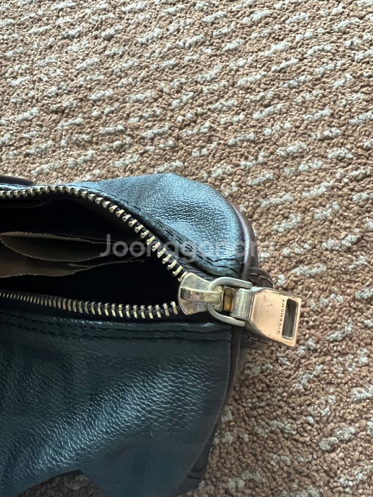 지방시 토트백 상태좋아요--2