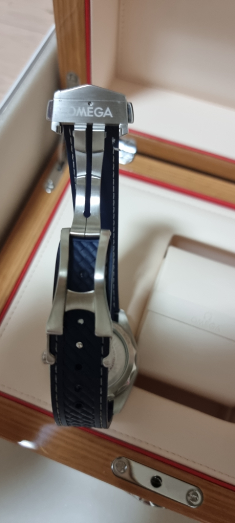 오메가 씨마스터 아쿠아테라 41mm 이미지